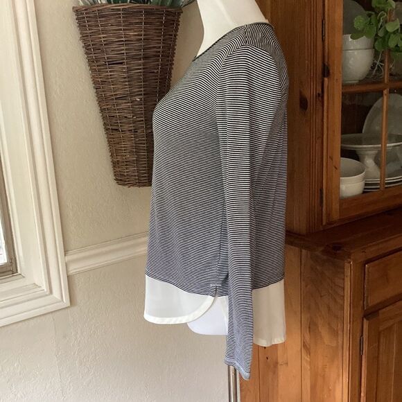 Loft Long Sleeve Navy/White Striped Top With High Low Sheer Hemline Size Small - Picture 3 of 11